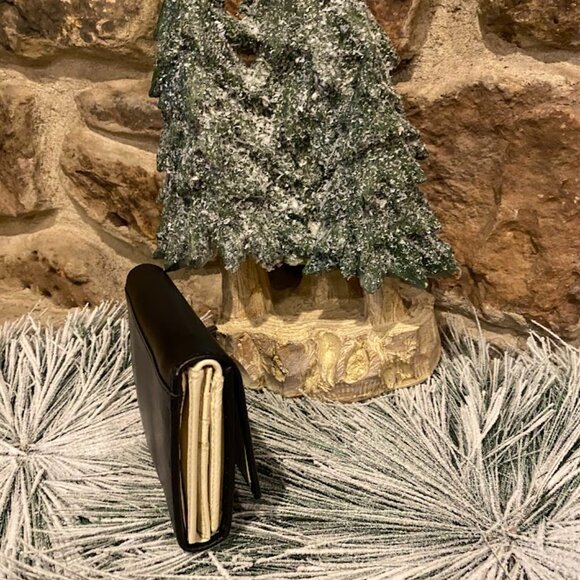 ID Stronghold Women's Wallet - Black - Picture 2 of 4